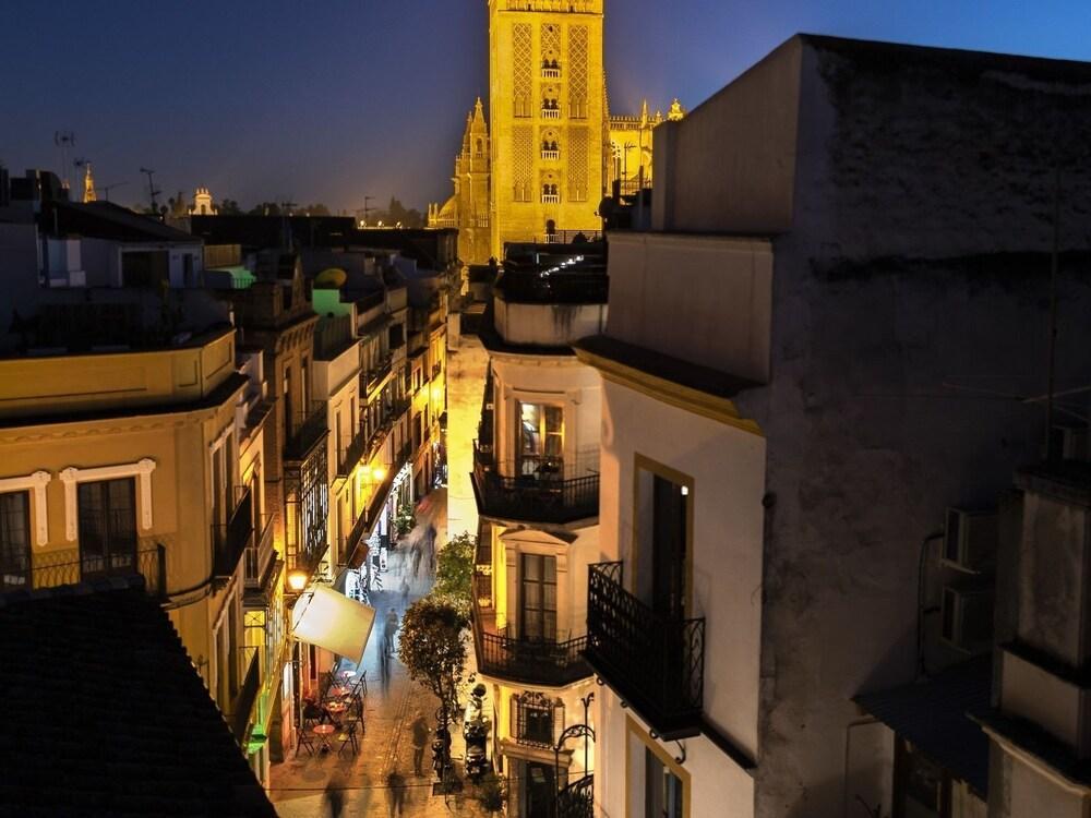 Placentines 5 Sevilla Bagian luar foto